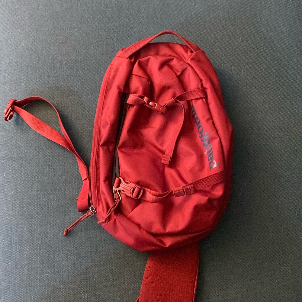 Patagonia sling bag